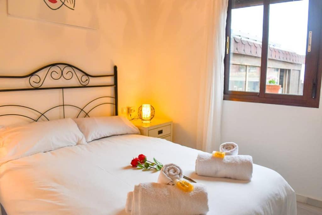 Apartamento Ático céntrico plaza Moravia ,San Julian. Sevilla Exterior foto