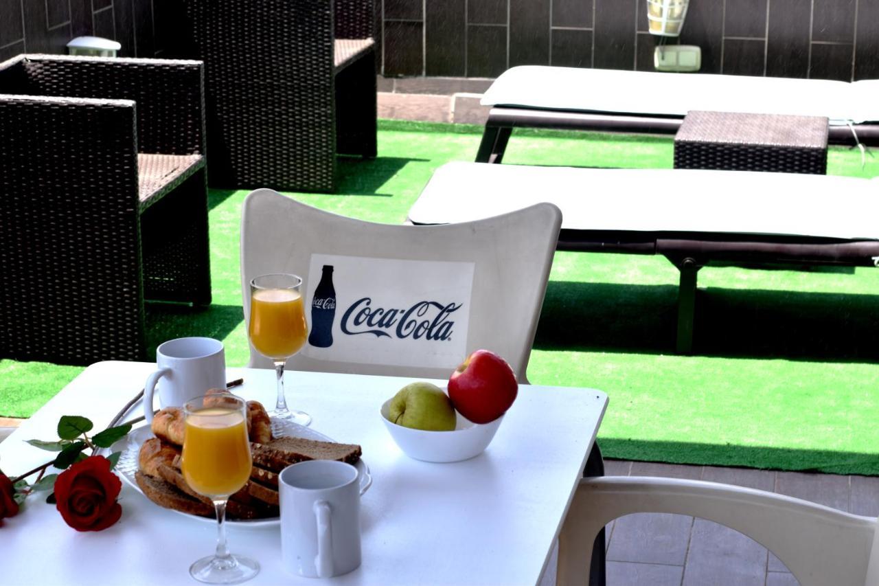Apartamento Ático céntrico plaza Moravia ,San Julian. Sevilla Exterior foto
