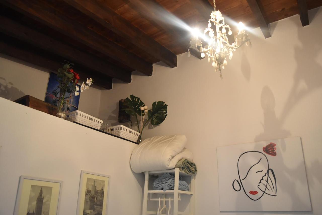 Apartamento Ático céntrico plaza Moravia ,San Julian. Sevilla Exterior foto